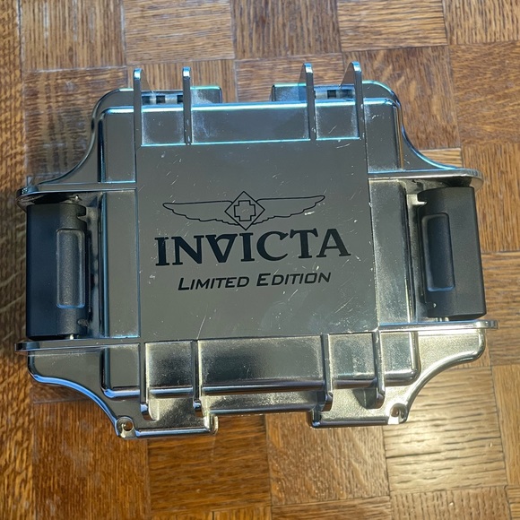 Invicta Reserve Chronograph Limited Edition - Picture 2 of 4